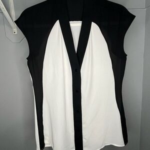 Worthington Black and White Cap Sleeve Button Down Shirt
